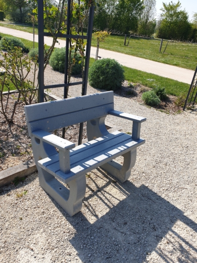 Banc 90 cm raboté en plastique recyclé