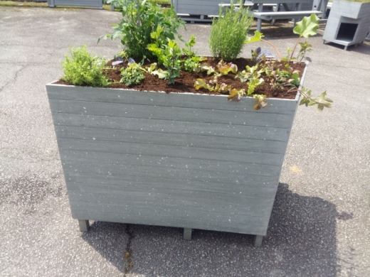 Carré de potager en plastique recyclé