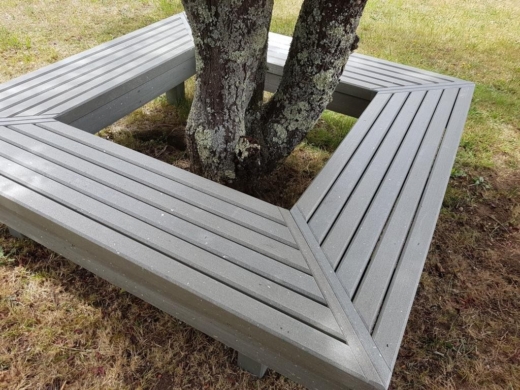 Banc tour d'arbre en plastique recyclé