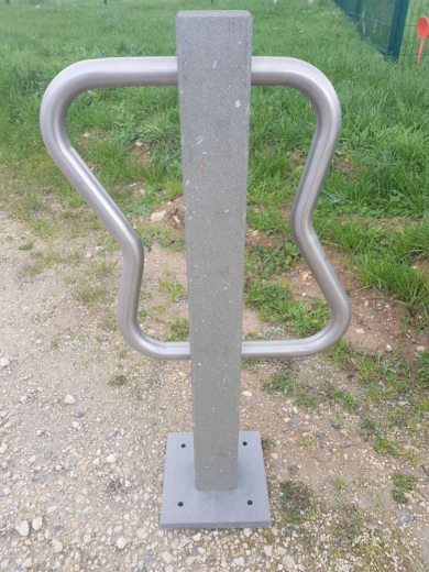 Borne vélo en plastique recyclé Urban'Ext