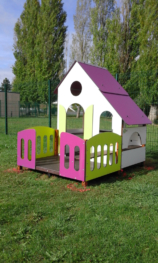 CHALET AVEC TERRASSE POUR ENFANTS