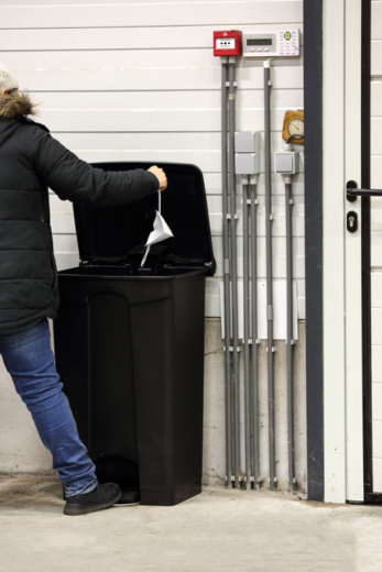Collecteur à pédale 90l